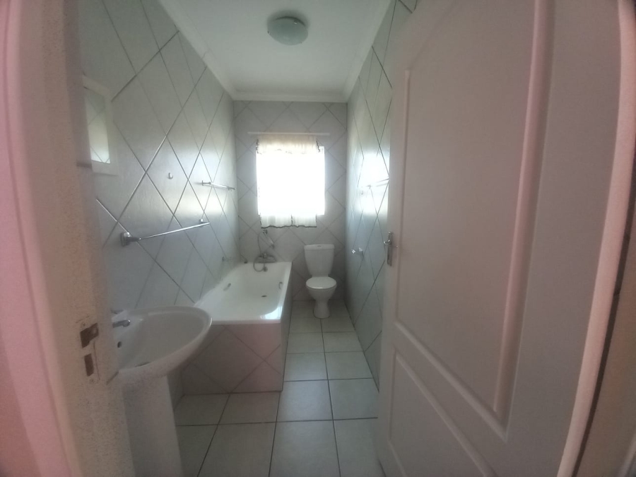 2 Bedroom Property for Sale in Beacon Bay North Eastern Cape